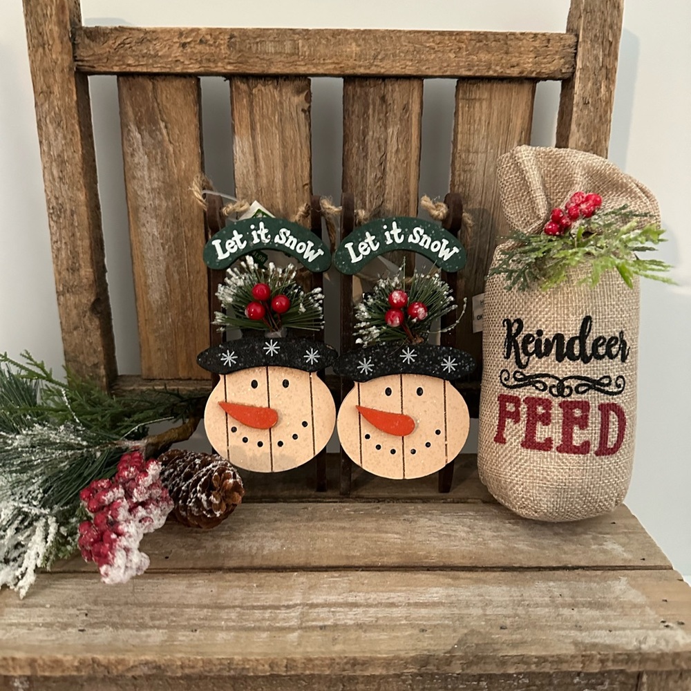 Holiday Snowman Sled and Reindeer Feed Sack Tiered Tray Decor